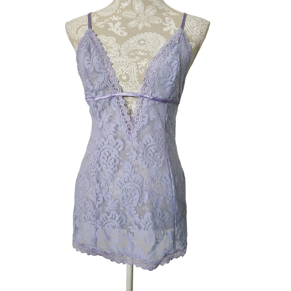 Victoria's Secret Purple Lace Deep Plunge Lingerie M